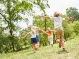 Comment inciter les enfants à jouer dehors et profiter de l’extérieur